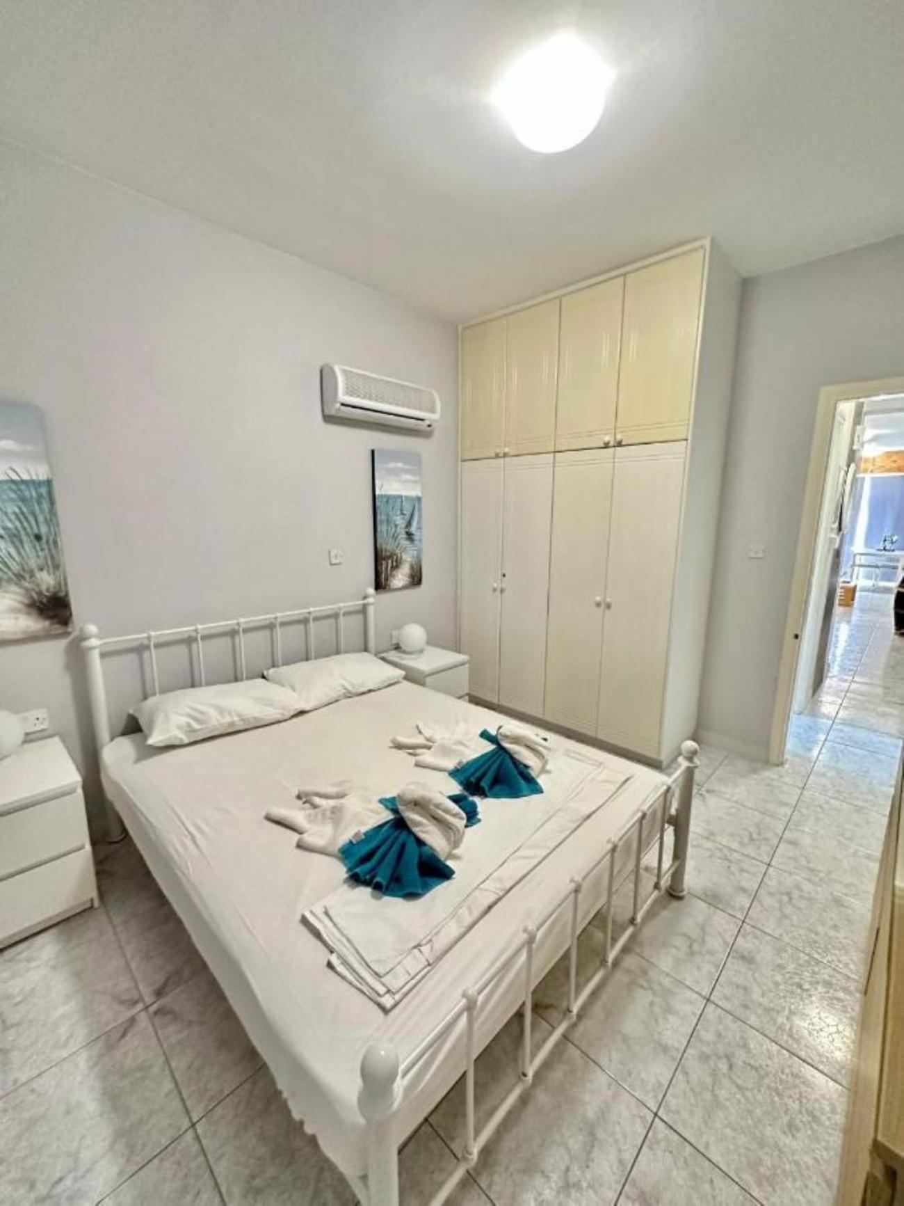 H&O Danaos Sea Breeze Apartment Paphos Exterior photo